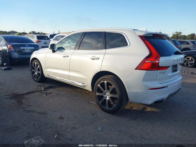 2019 VOLVO XC60 LYV102DL4KB288874 Photo 2