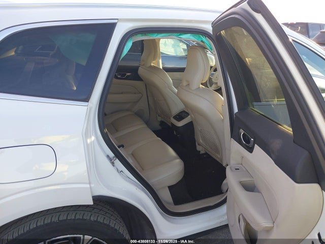 2019 VOLVO XC60 LYV102DL4KB288874 Photo 7