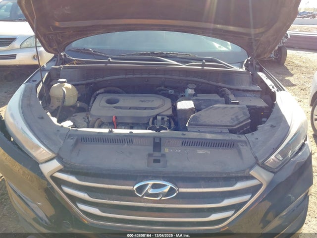 KM8J3CAL8JU744523 Hyundai Tucson Sport