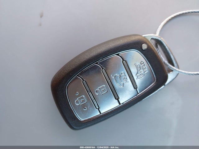 KM8J3CAL8JU744523 Hyundai Tucson Sport
