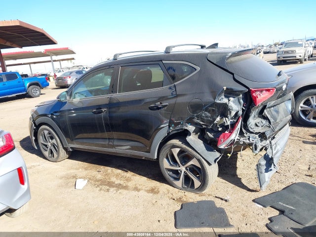 KM8J3CAL8JU744523 Hyundai Tucson Sport