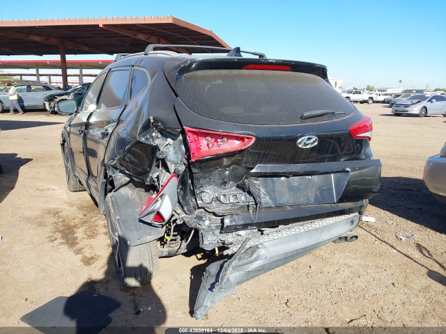 KM8J3CAL8JU744523 Hyundai Tucson Sport