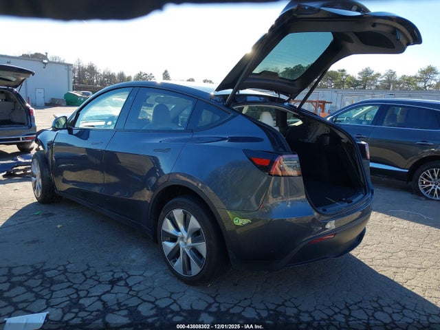 2023 TESLA MODEL Y 7SAYGDEE9PF891902 Photo 2