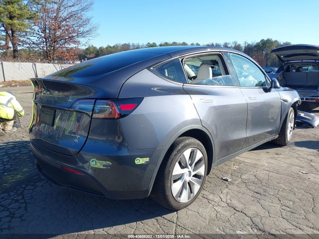 2023 TESLA MODEL Y 7SAYGDEE9PF891902 Photo 3