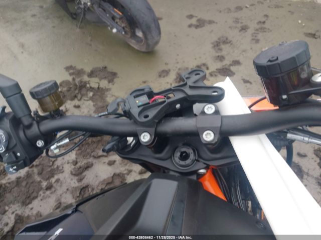 2022 KTM 1290 VBKV39406NM955735 Photo 6