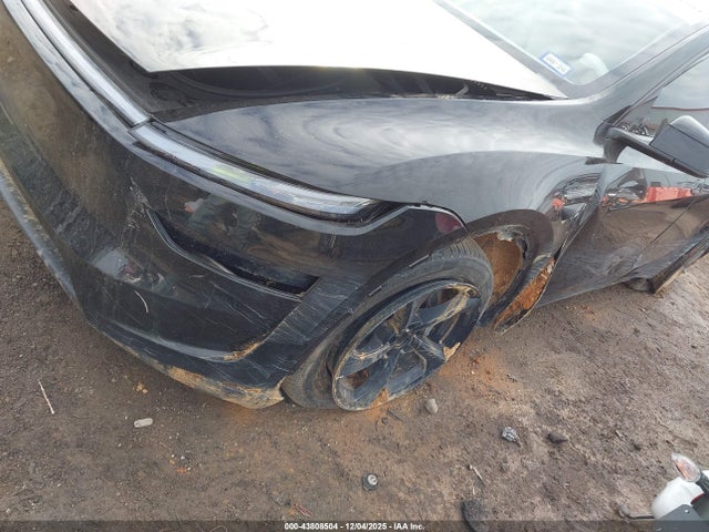 2026 TESLA MODEL Y 7SAYGDEE7TA460059 Photo 5