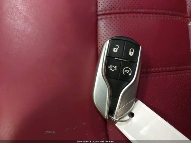 2019 MASERATI LEVANTE ZN661XUS1KX309822 Photo 10