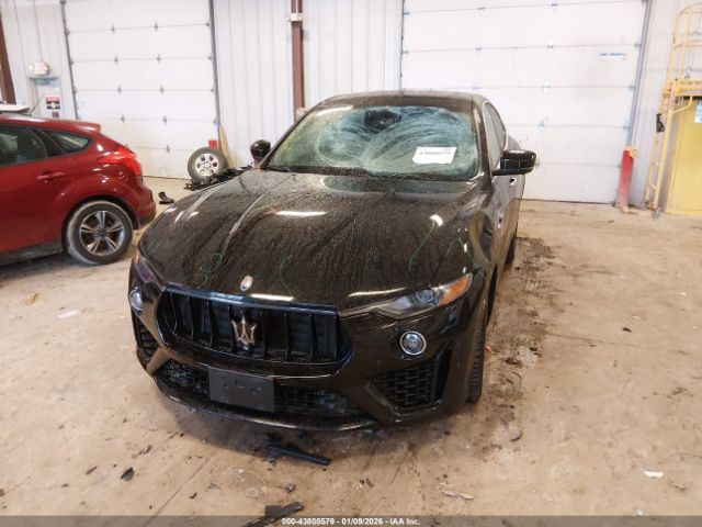 2019 MASERATI LEVANTE ZN661XUS1KX309822 Photo 5