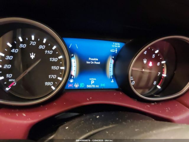 2019 MASERATI LEVANTE ZN661XUS1KX309822 Photo 6