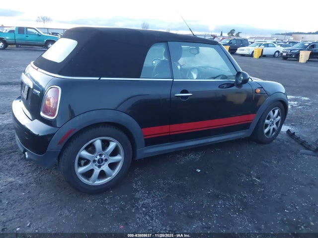 2010 MINI COOPER WMWMR3C58ATU98557 Photo 3