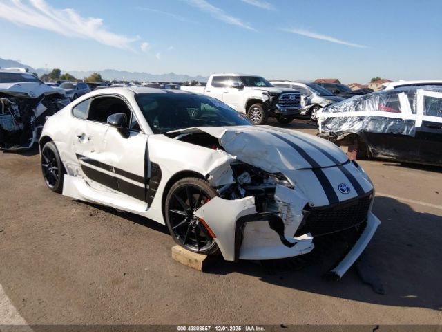 2024 TOYOTA GR86 JF1ZNBE10R8761024