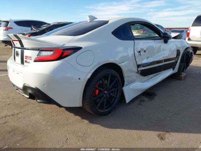 2024 TOYOTA GR86 JF1ZNBE10R8761024 Photo 3