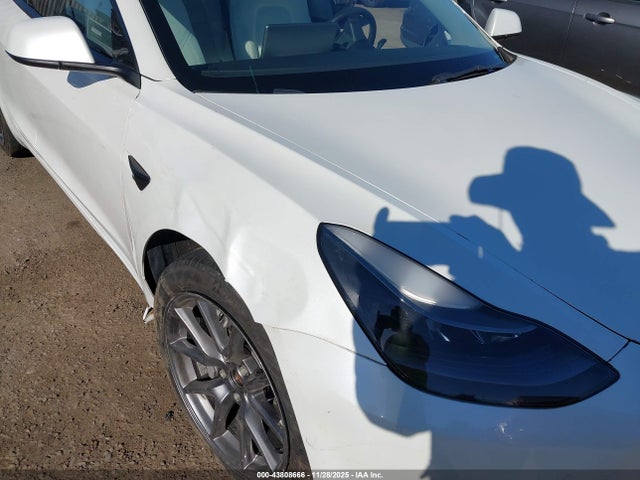 2022 TESLA MODEL 3 5YJ3E1EB0NF231603 Photo 5