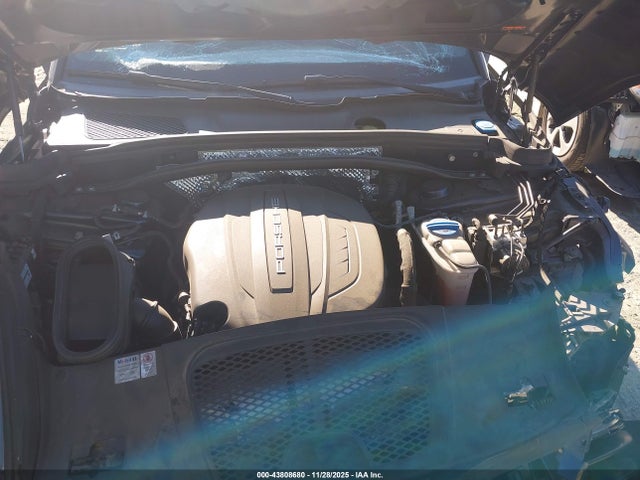 2018 PORSCHE MACAN WP1AA2A50JLB07667 Photo 9
