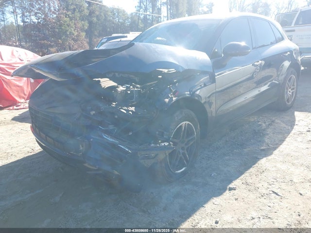 2018 PORSCHE MACAN WP1AA2A50JLB07667 Photo 1