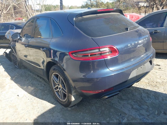 2018 PORSCHE MACAN WP1AA2A50JLB07667 Photo 2