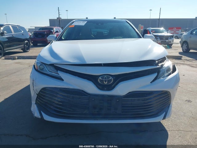 4T1B11HK6JU151173 Toyota CAMRY XLE