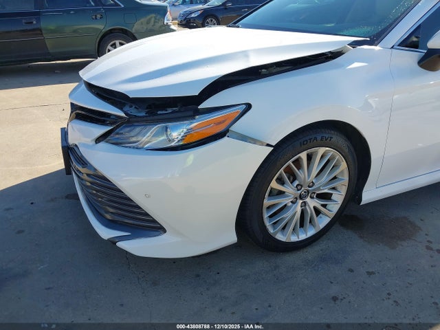 4T1B11HK6JU151173 Toyota CAMRY XLE