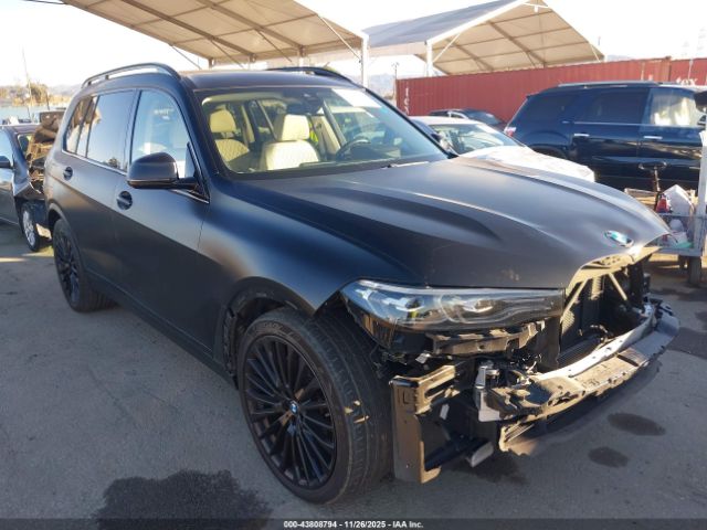 2021 BMW X7 5UXCW2C03M9F77496