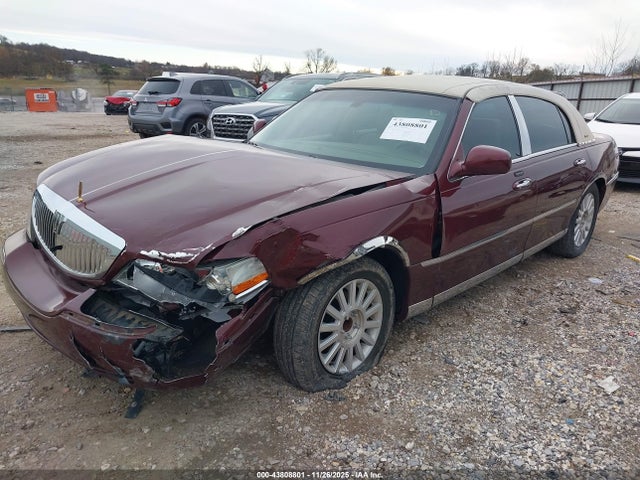 2004 LINCOLN TOWN CAR 1LNHM81W14Y674637 Photo 1