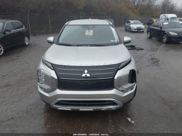 Продаж на аукціоні авто 2023 Mitsubishi Outlander Se 2.5 2wd/se Black Edition 2wd/se Special Edition 2wd, vin: JA4J3UA80PZ013371, номер лоту: 43808852