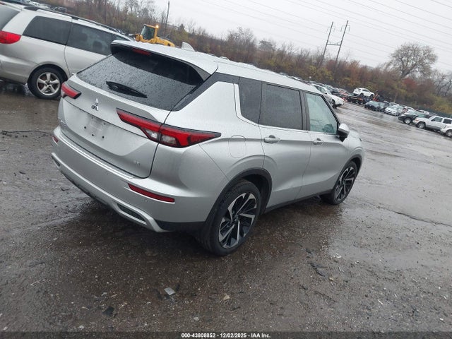 Продаж на аукціоні авто 2023 Mitsubishi Outlander Se 2.5 2wd/se Black Edition 2wd/se Special Edition 2wd, vin: JA4J3UA80PZ013371, номер лоту: 43808852