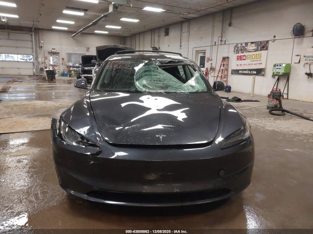2024 Tesla Model 3 Long Range Dual Motor All-wheel Drive მანქანა იყიდება აუქციონზე, vin: 5YJ3E1EB2RF792911, აუქციონის ნომერი: 43808862