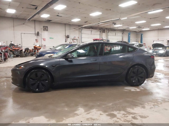 2024 Tesla Model 3 Long Range Dual Motor All-wheel Drive მანქანა იყიდება აუქციონზე, vin: 5YJ3E1EB2RF792911, აუქციონის ნომერი: 43808862