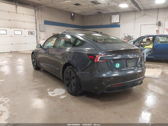 2024 TESLA MODEL 3 5YJ3E1EB2RF792911 Photo 2