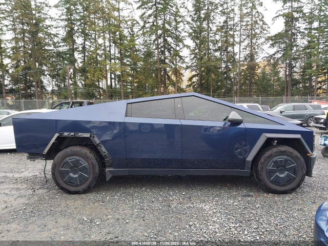 7G2CEHED9SA073343 Tesla Cybertruck