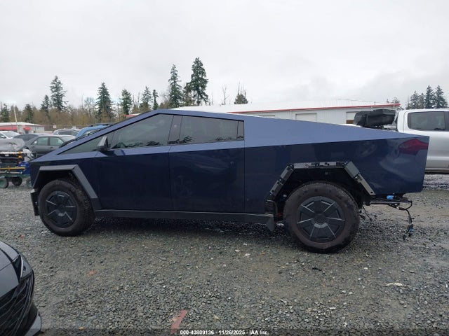 7G2CEHED9SA073343 Tesla Cybertruck