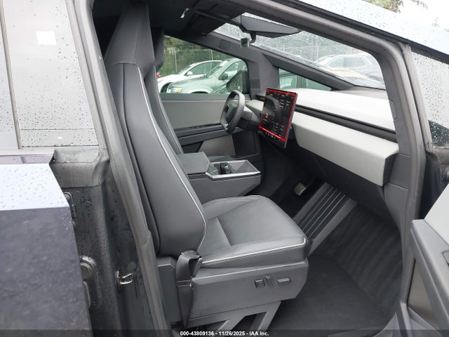 7G2CEHED9SA073343 Tesla Cybertruck