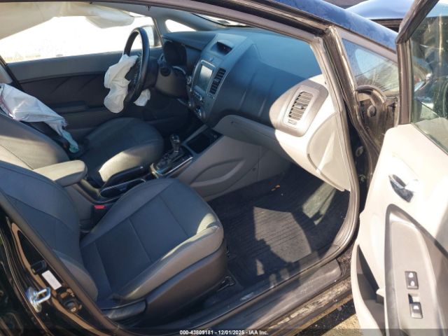 2017 KIA FORTE 3KPFL4A87HE104694 Photo 4