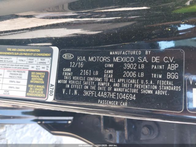 2017 KIA FORTE 3KPFL4A87HE104694 Photo 8