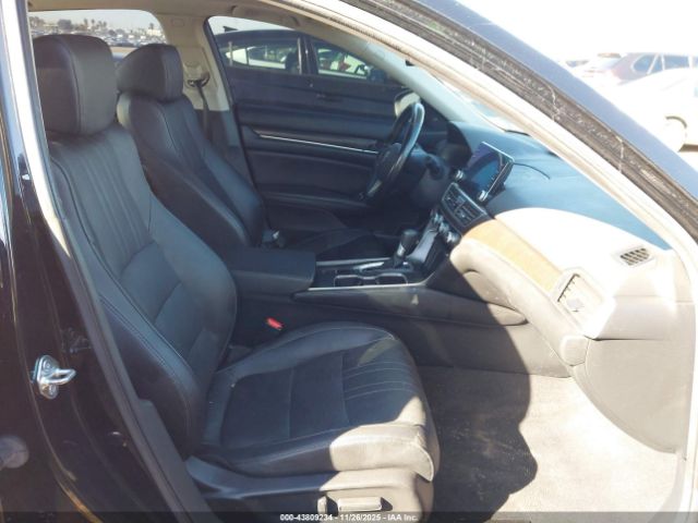 2019 HONDA ACCORD 1HGCV1F53KA073997 Photo 4