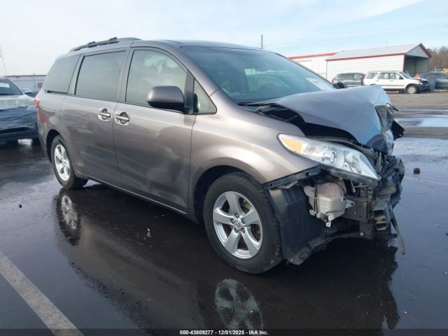 2015 TOYOTA SIENNA 5TDKK3DC9FS583134 Photo 0