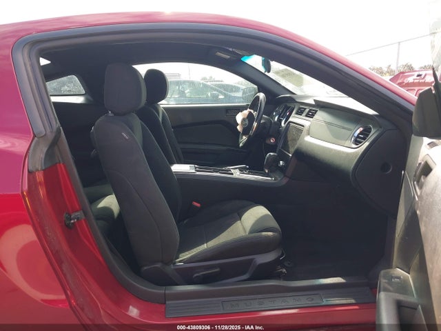 1ZVBP8AM3E5320523 Ford Mustang V6