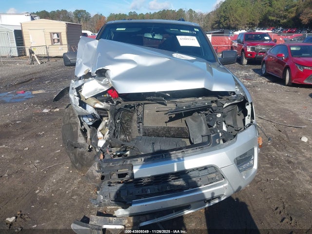 1FMJU1HT8HEA38311 Ford Expedition Xlt