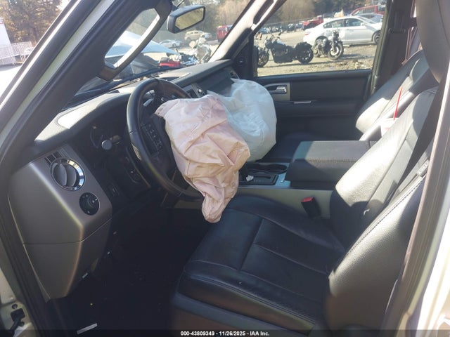 1FMJU1HT8HEA38311 Ford Expedition Xlt