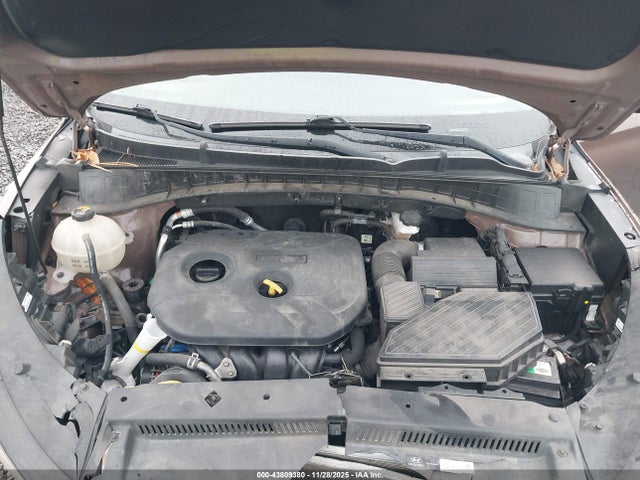 KM8J3CA48HU490511 Hyundai Tucson Se Plus