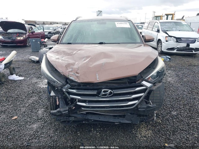 KM8J3CA48HU490511 Hyundai Tucson Se Plus