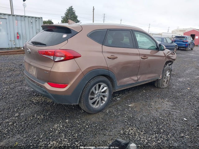 KM8J3CA48HU490511 Hyundai Tucson Se Plus
