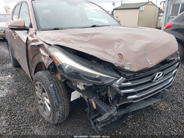 KM8J3CA48HU490511 Hyundai Tucson Se Plus