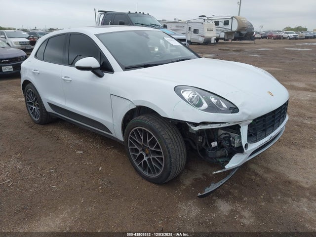 2018 PORSCHE MACAN WP1AA2A57JLB18004 Photo 0