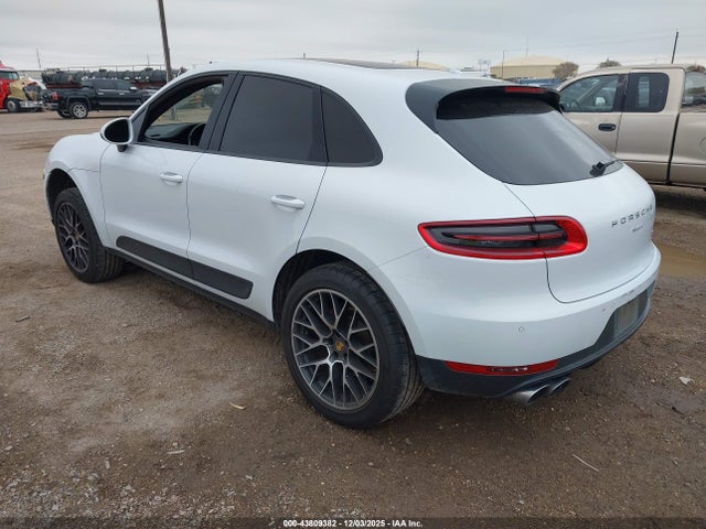 2018 PORSCHE MACAN WP1AA2A57JLB18004 Photo 2