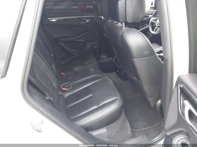 2018 PORSCHE MACAN WP1AA2A57JLB18004 Photo 7