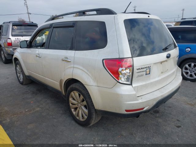2013 SUBARU FORESTER JF2SHADC7DH418480 Photo 2