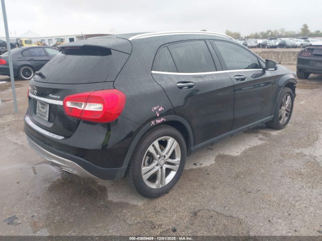 2015 MERCEDES-BENZ GLA 250 WDCTG4GB3FJ139236 Photo 3
