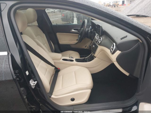 2015 MERCEDES-BENZ GLA 250 WDCTG4GB3FJ139236 Photo 4