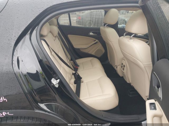 2015 MERCEDES-BENZ GLA 250 WDCTG4GB3FJ139236 Photo 7